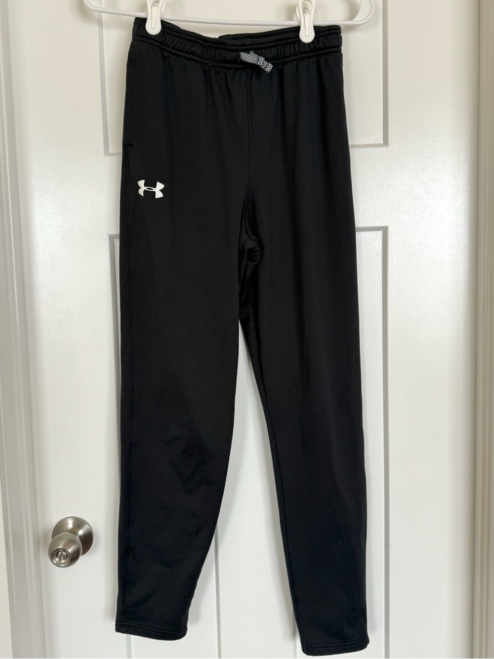Under Armour Youth XL Black Athletic Jogger Pants